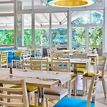 Ralitsa Aquaclub Αλμπένα