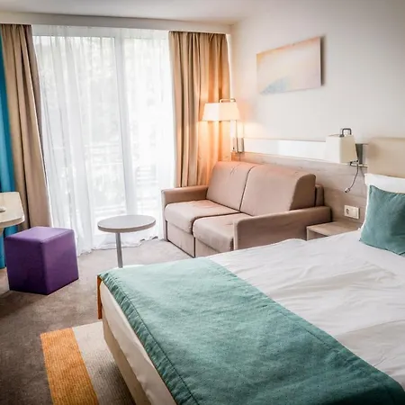 Ralitsa Aquaclub 4* Αλμπένα