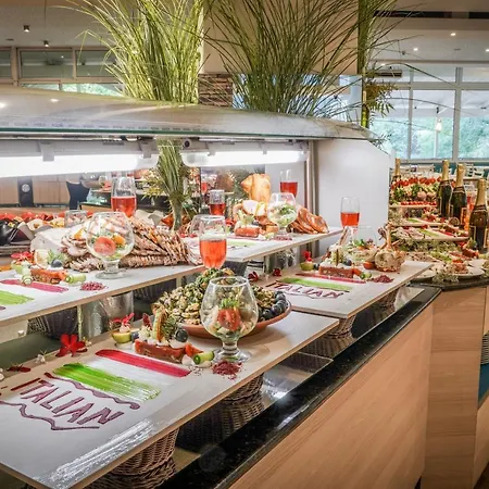 Ralitsa Aquaclub 4* Albena