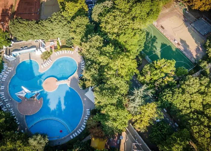 Ralitsa Aquaclub Hotel 4*